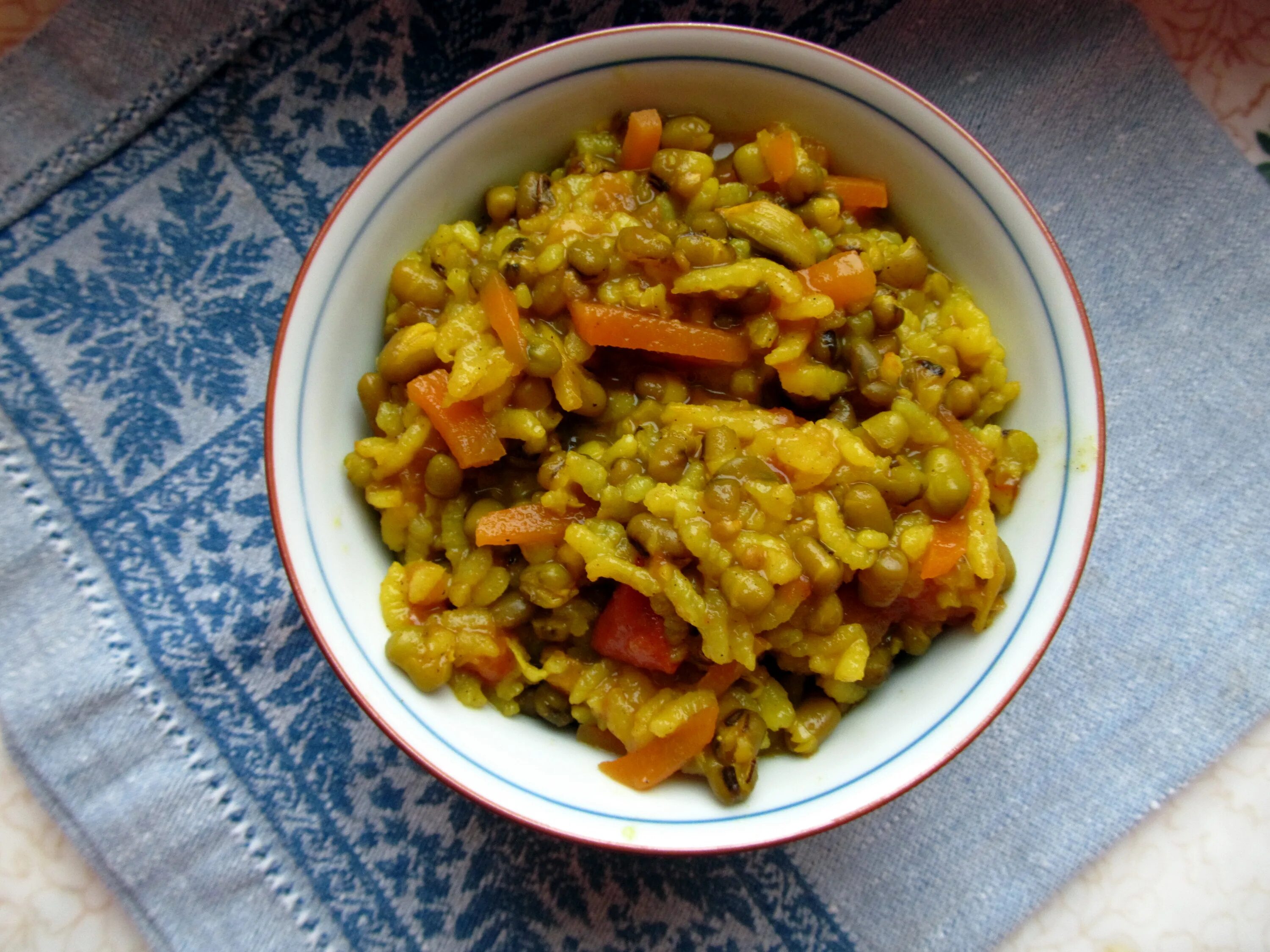 Плов Кичари. Индийское блюдо Кичари. Кичари с овощами. Кичри (khichury). Кичари рецепт