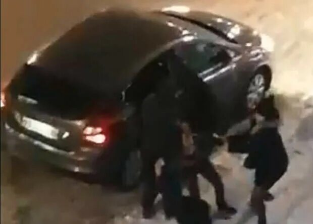 Чем закончилось похищение девушки. Украли девушку. похищение девушек в автомобиле. похищение девушки в тюмени. похищение девушки в екатеринбурге.