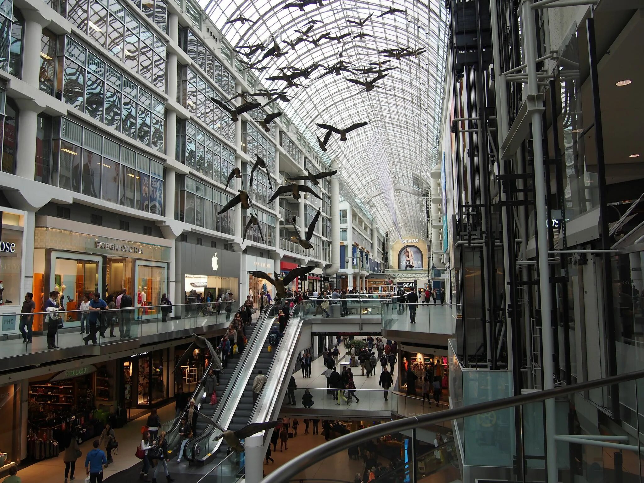 One shopping center. Итон-центр Торонто. «Итон-центр», г. Торонто (Канада. CF Toronto Eaton Centre. CF Toronto Eaton Centre, Canada, Toronto.