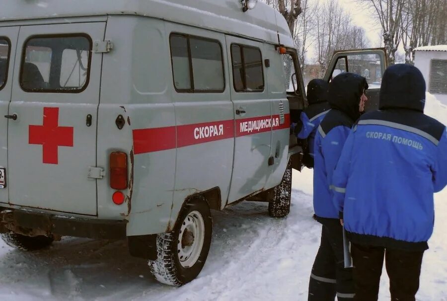 Скорая психиатрическая помощь на дом. Машина психиатрической помощи. Автомобиль скорой психиатрической помощи. Скорая психиатрическая машина.