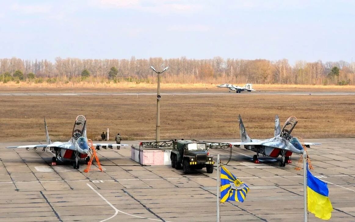 Миг-29 украинские соколы. Су-27 всу. Ввс украины 2024. Су-27 ввс украины. Су-24 ввс украины.