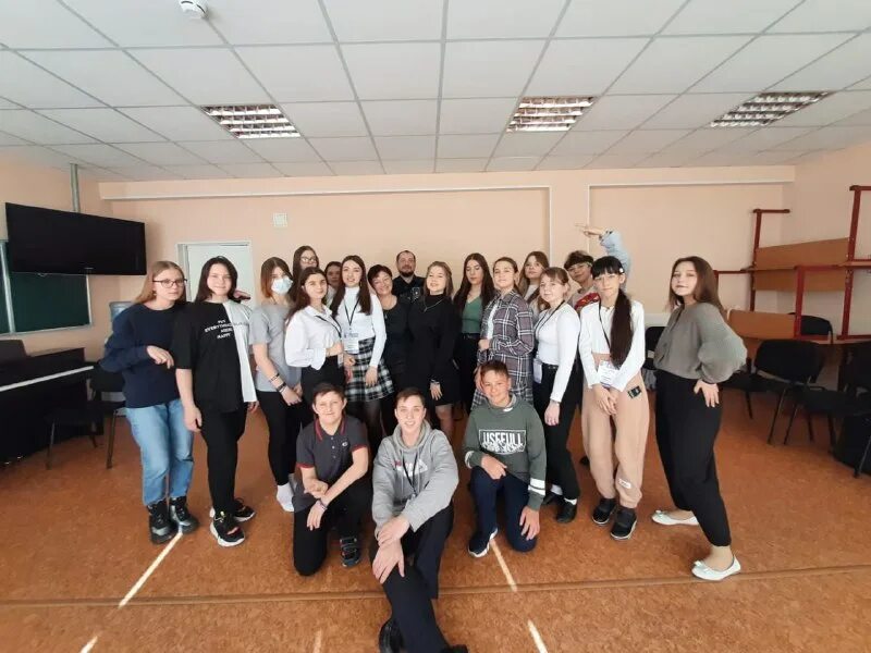 Музыкальный факультет. Хор лик руководитель. Камерный хор яцкевича. Экзамены по вокалу в музыкальной школе. Музыкальный вуз.