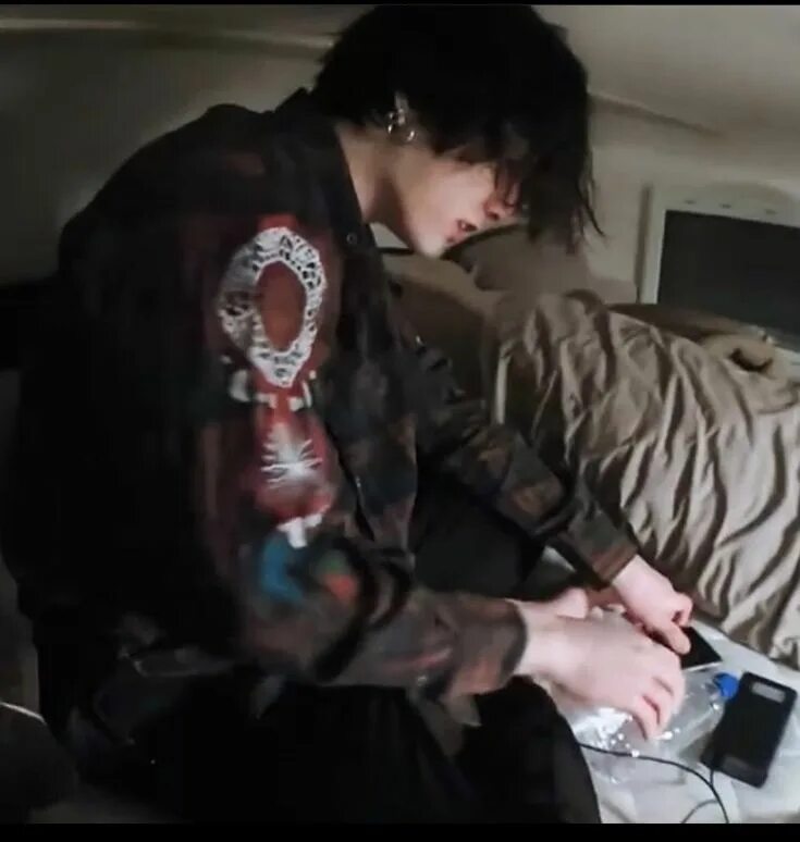 Чон чонгук бтс 2022. Чон чонгук 2023. Чон чонгук. Bts jungkook. Чонгук 2015.