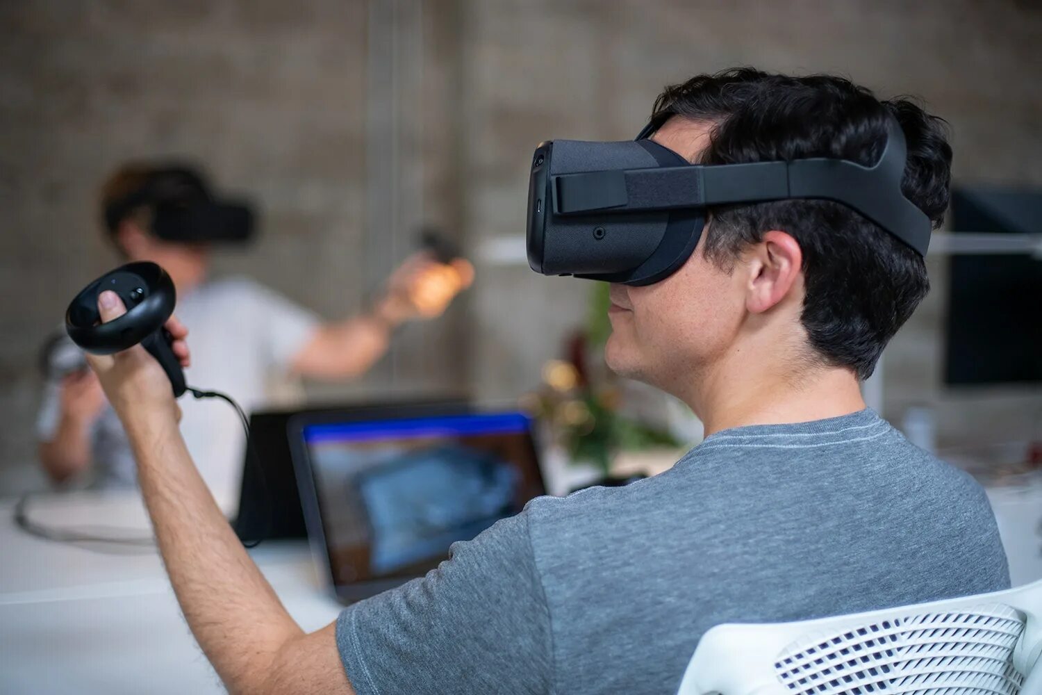 Как обновить oculus quest. Шлем виртуальной реальности oculus quest - 64 gb. вр очки quest 2. виртуальная реальность окулус квест 2. очки виртуальной реальности oculus quest 2 256 gb.