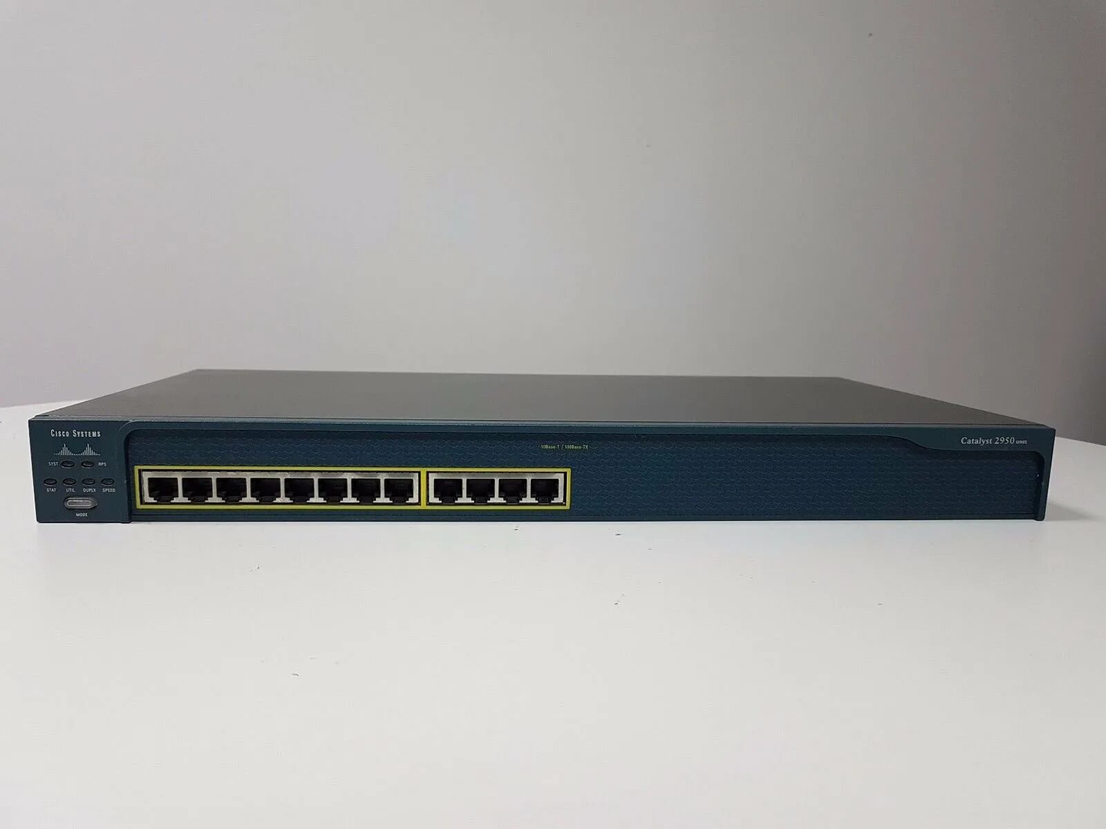 Cisco 2950. Коммутатор cisco catalyst 2950. cisco ws-c2950g-12. коммутатор cisco 2950-24. cisco catalyst 2950-48.