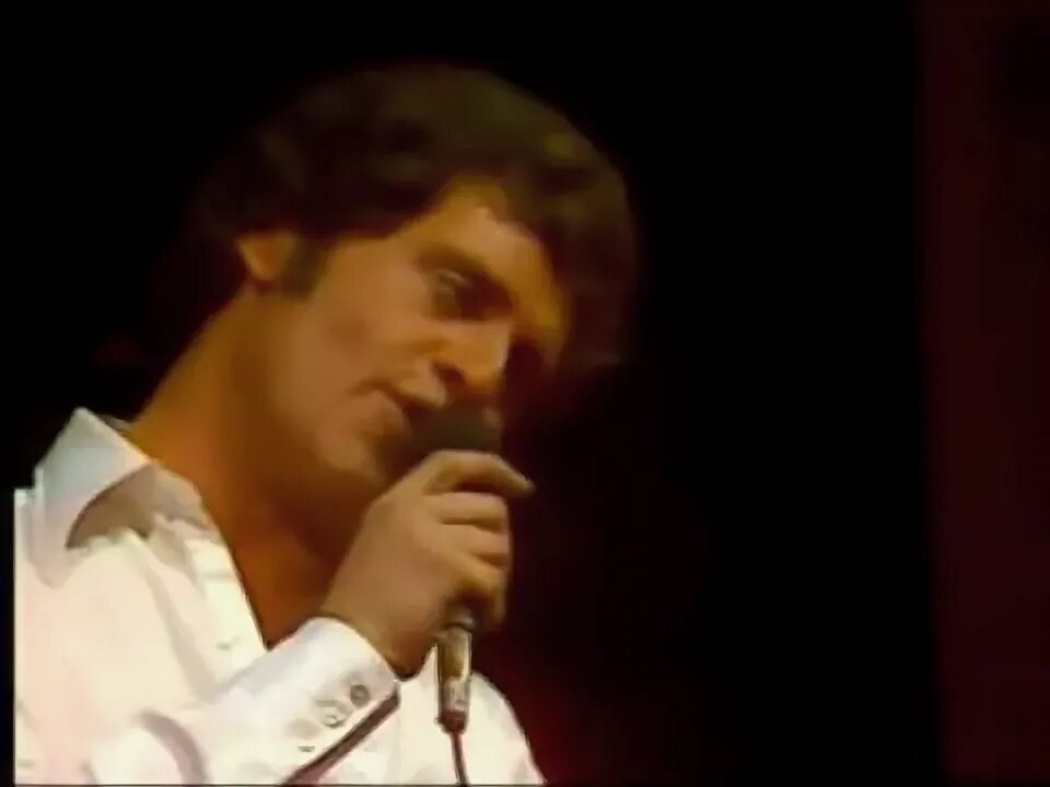 Жека дассен. Жека песни слова. Joe dassin taka takata. Жека дассен. Играет дассен.