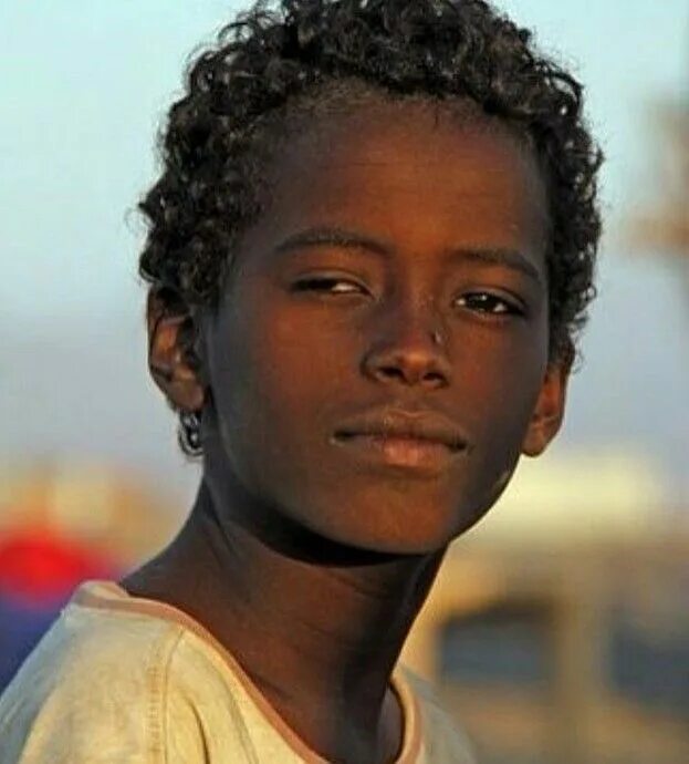 Африканцы негроидная раса. Эфиопы малагасийцы Мулаты. Эфиопы Европеоиды. Европеоид меланист.