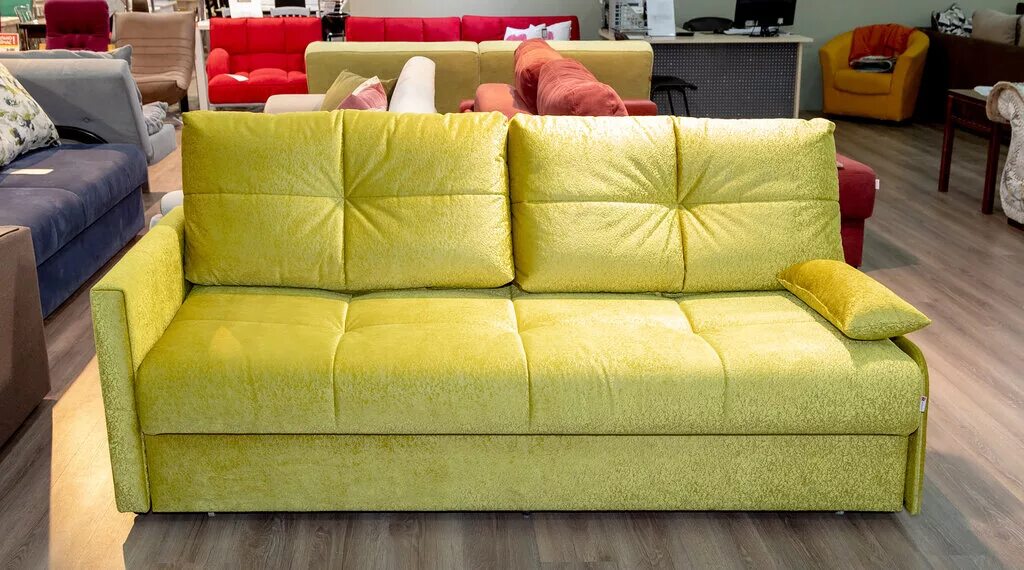 мебельный салон снаружи. мебельные магазины в иркутске. кипарис торговый центр иркутск. магазин мебели. мебельный гипермаркет.