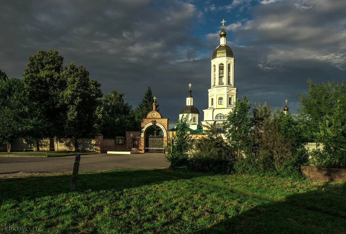 Клыково сайт. Спаса Нерукотворного пустынь Клыково. Клыково Калужская область монастырь. Клыково Калужская область монастырь Спаса Нерукотворного. Оптина пустынь Клыково.