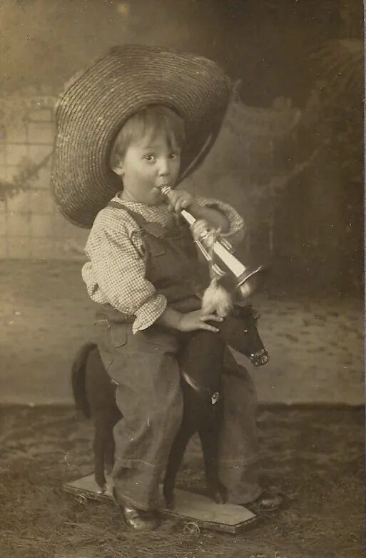 Советский мальчик. Дети прошлого. Ребенок в матроске ретро. Мальчики в фотоискусстве. Пацан ретро.