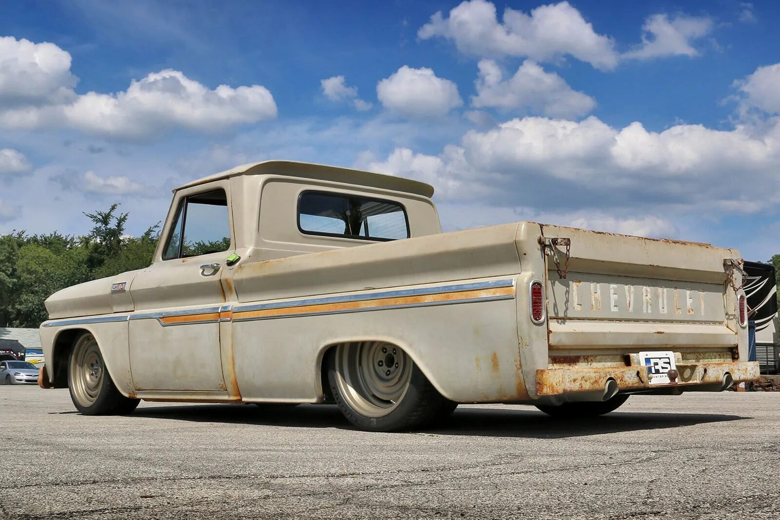 Пикап сборка. 1965 Chevrolet c10. Chevrolet chevy Truck 1965 c10. Chevrolet c10 тюнинг Restomod. Chevrolet c10 тюнинг Restomod 1970.