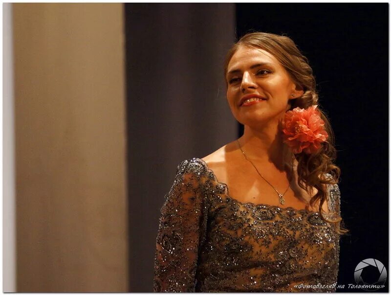 три тенора пласидо доминго хосе каррерас лучано паваротти. голоса оперных партий. анна нетребко на сцене мариинского. опера елена. певицы оперы большого театра.