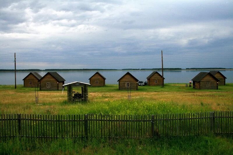 Погода в м озерах. Озеро Новоключи Купинский район. Озеро Новоключи Купинский район база отдыха. Озеро горькое Новоключи Купинский район. Озеро горькое, село Новоключи.