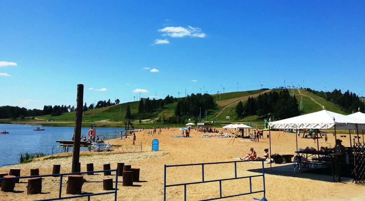 Отель свежий ветер дмитровский район. 74. Сорочаны дмитров бассейн. Спа отель свежий ветер подмосковье. Свежий ветер отель в подмосковье.