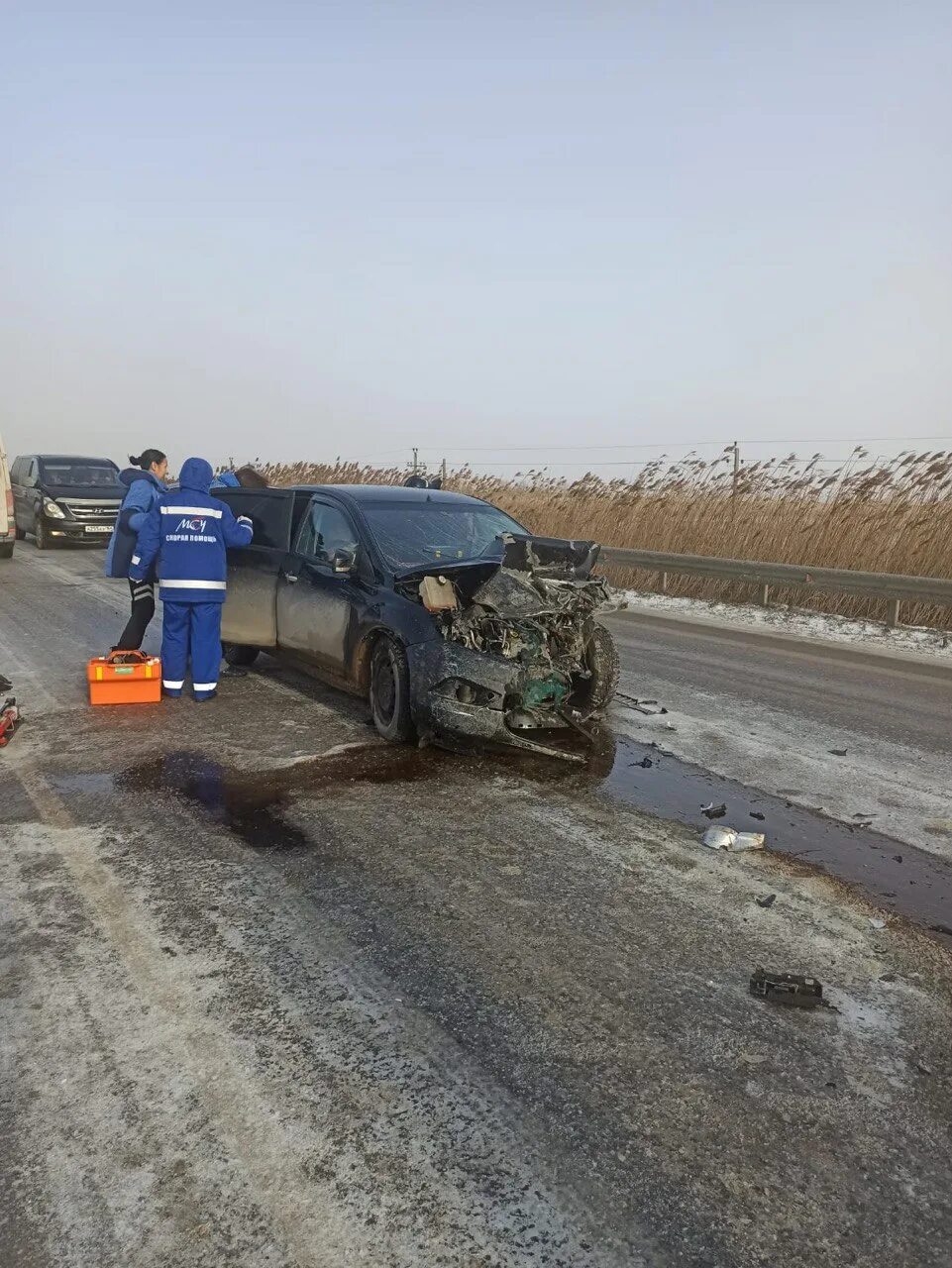 Новости происшествия ньюс. Авария в Астраханской области. Машина на трассе. Трасса.