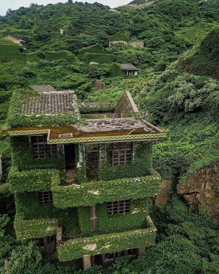 Заброшенный город в китае. Abandoned village ideas. Город призрак в дубай. Китайская деревня хутуван. Бэйчуань, китай.