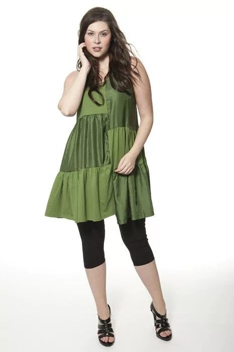 Джинсы для полных женщин. Одежда для полных подростков девушек. Одежда для полных подростков. Молодежная одежда для полных девушек. Стиль гранж плюс сайз.