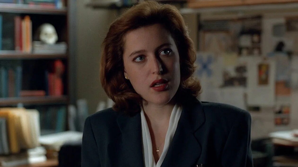 Dana scully. Скалли милано свердлова 51. Мелисса скалли. Скалли милано лицо. Скалли милано 2023.
