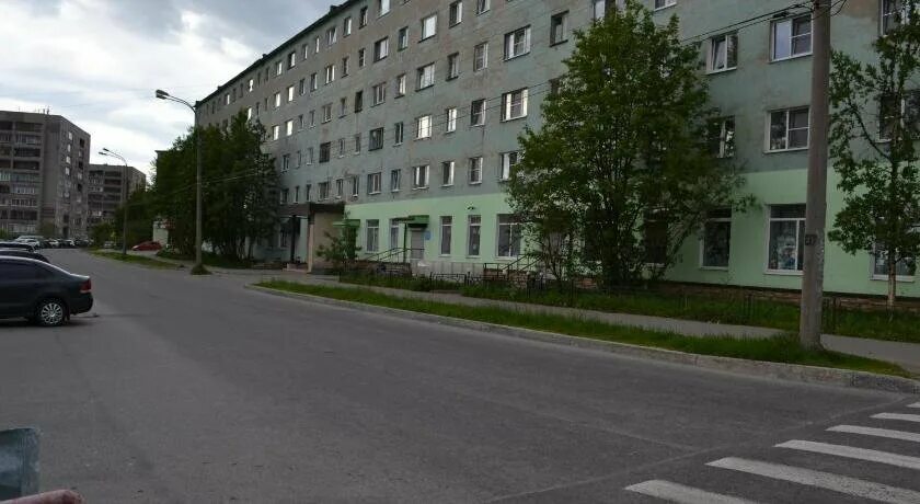 Мурманск проспект героев-североморцев. Мурманская 33. Поликлиника лобова 33/2 мурманск. Мурманская 33. Полярные зори 36 поликлиника мурманск.