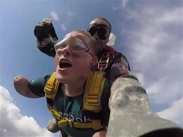 Высота 4000 метров. Фото с высоты 3000 метров. Прыжок с парашютом 3000 метров. Парашютный спорт. Прыжок с парашютом 3000.