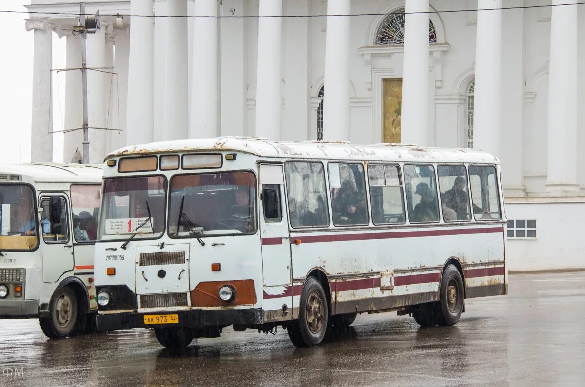 Автобус амз. Автобус амз. Лиаз 677 луноход. Автобус металлург. Лиаз 677мб.