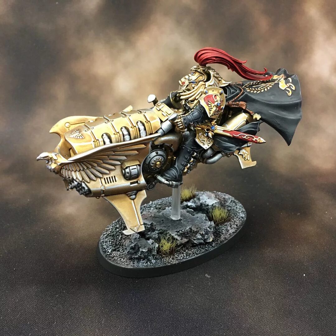 Привет bz d warhammer. Adeptus custodes Shield Captain. Адептус Кустодес миниатюры. Миниатюры вархаммер 40000 Кустодес. Кустодес Warhammer 40000 миниатюры.