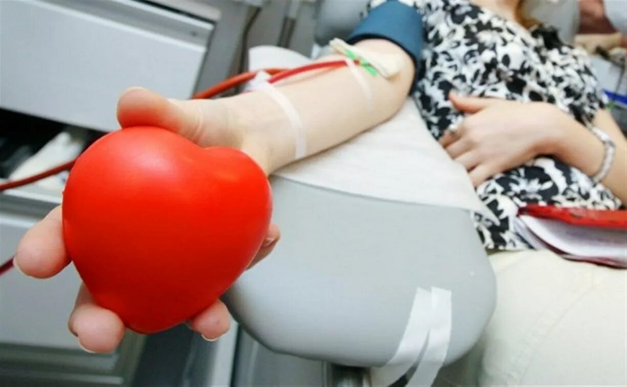 Донорство крови брянск. Донорство. Донор крови. Центр крови. Станция переливания крови.
