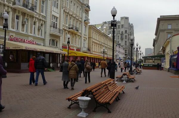 Большая арбатская. Новый Арбат благоустройство. На Арбате установили z.