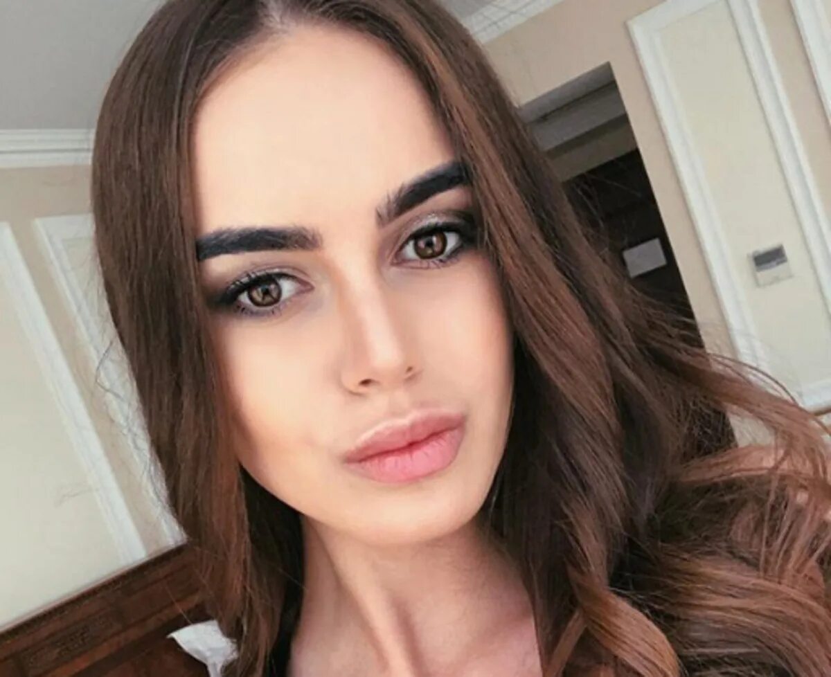 Николь сахтариди холостяк 6. Модель николь сахтариди. Николь сахатриди холостяк. Сахтариди холостяк. Николь сахтариди.