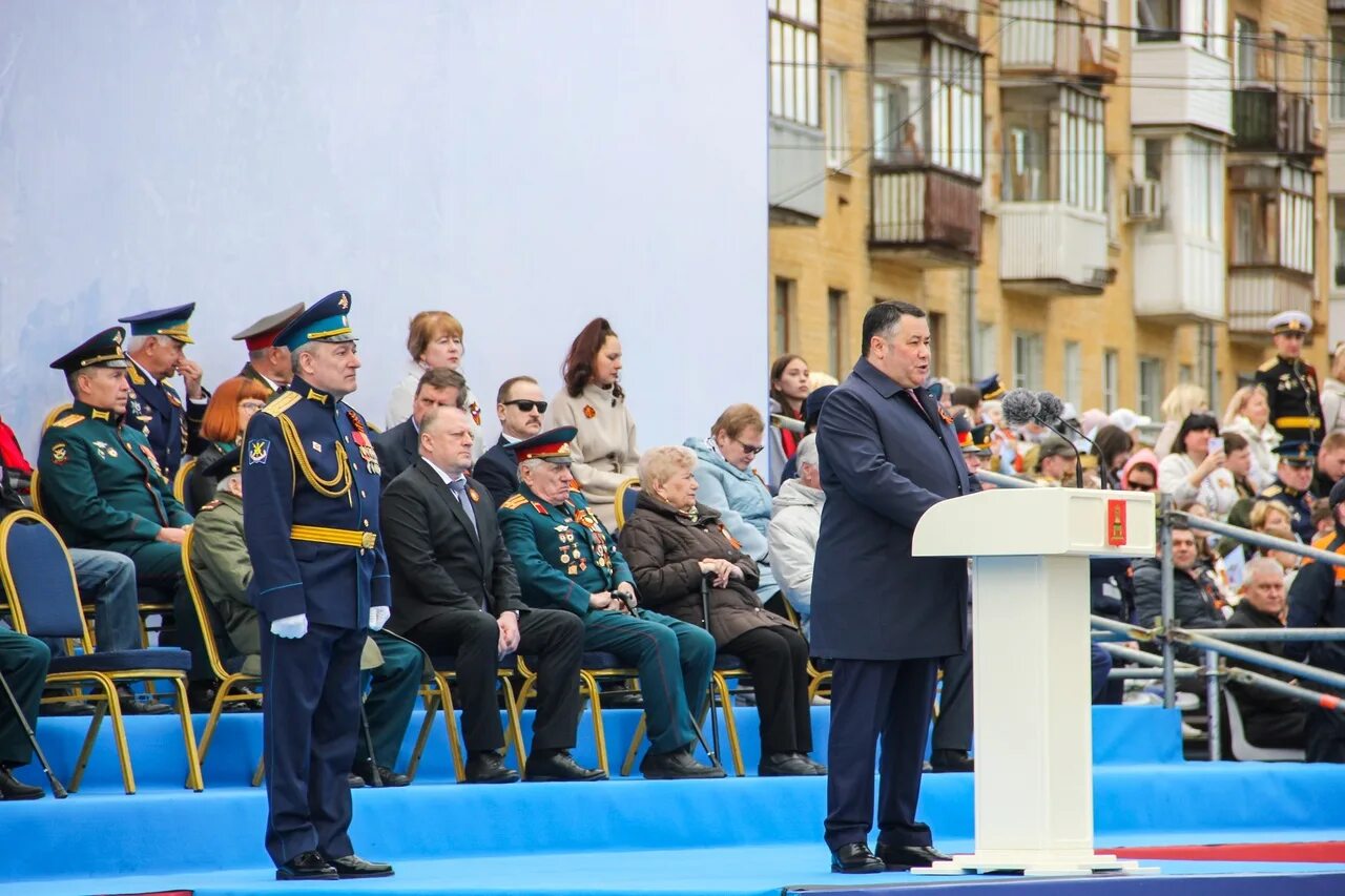 Во сколько парад в твери. Парад тверь 9. парад в твери. день победы парад. день победы фото.