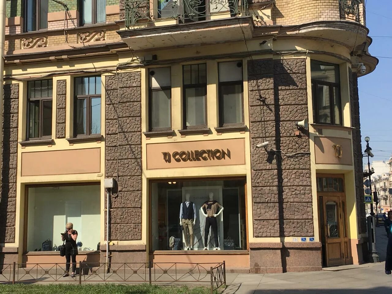 Магазин collection. Магазин обуви в галерее спб. Tj collection на невском. Tj collection владивосток. Calliope одежда.