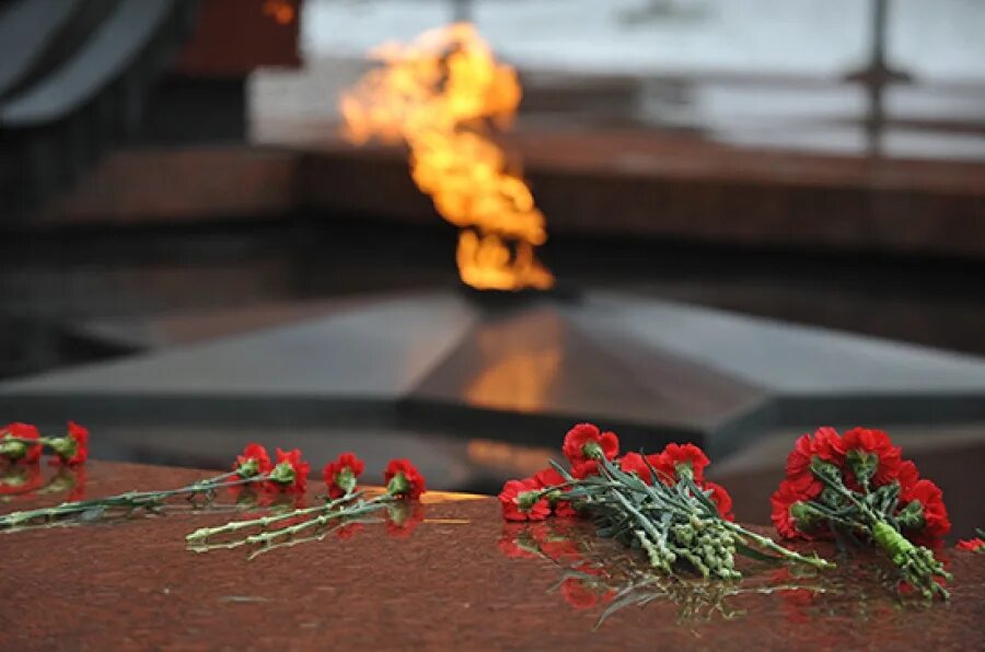 22 июня 2012. 22 июня в 12.15 минута молчания. 22 июня день памяти и скорби. минута молчания и скорби. всероссийская минута молчания.