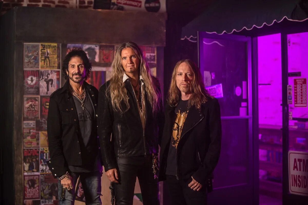 Revolution saints - rise (2020). Revolution saints - rise (2020). Revolution saints. Revolution saints against the winds 2024. Revolution saints band.