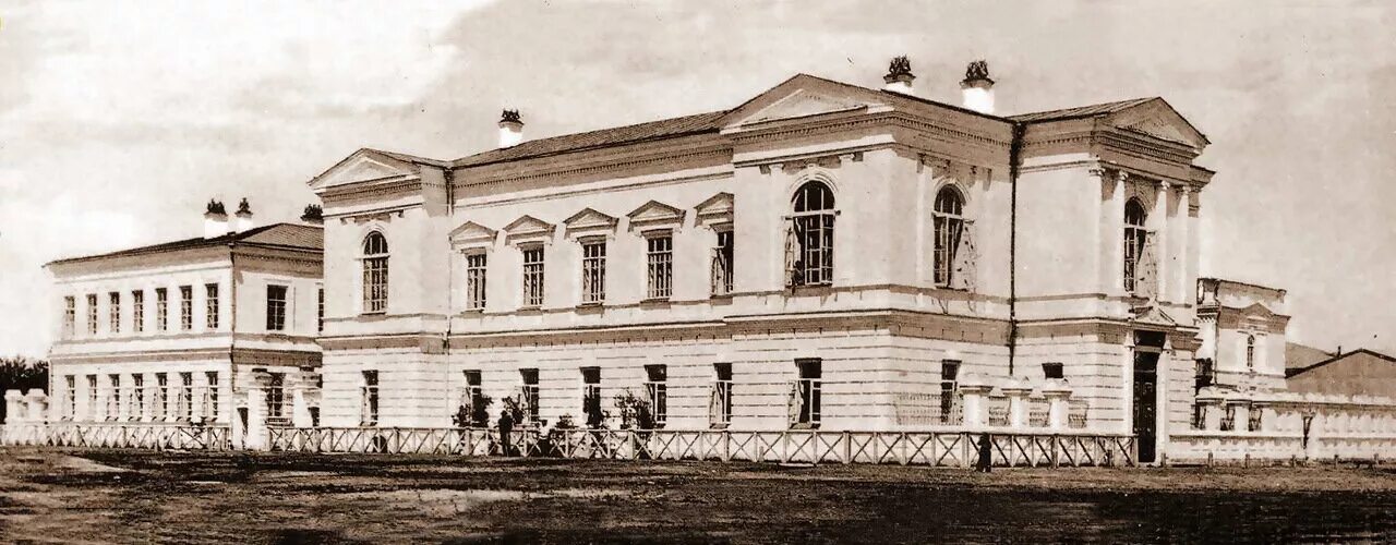 Приамурье история. Дом военного губернатора благовещенск. Рассказ про амурскую область. История амурской области. Заселение амурской области в 19 веке.