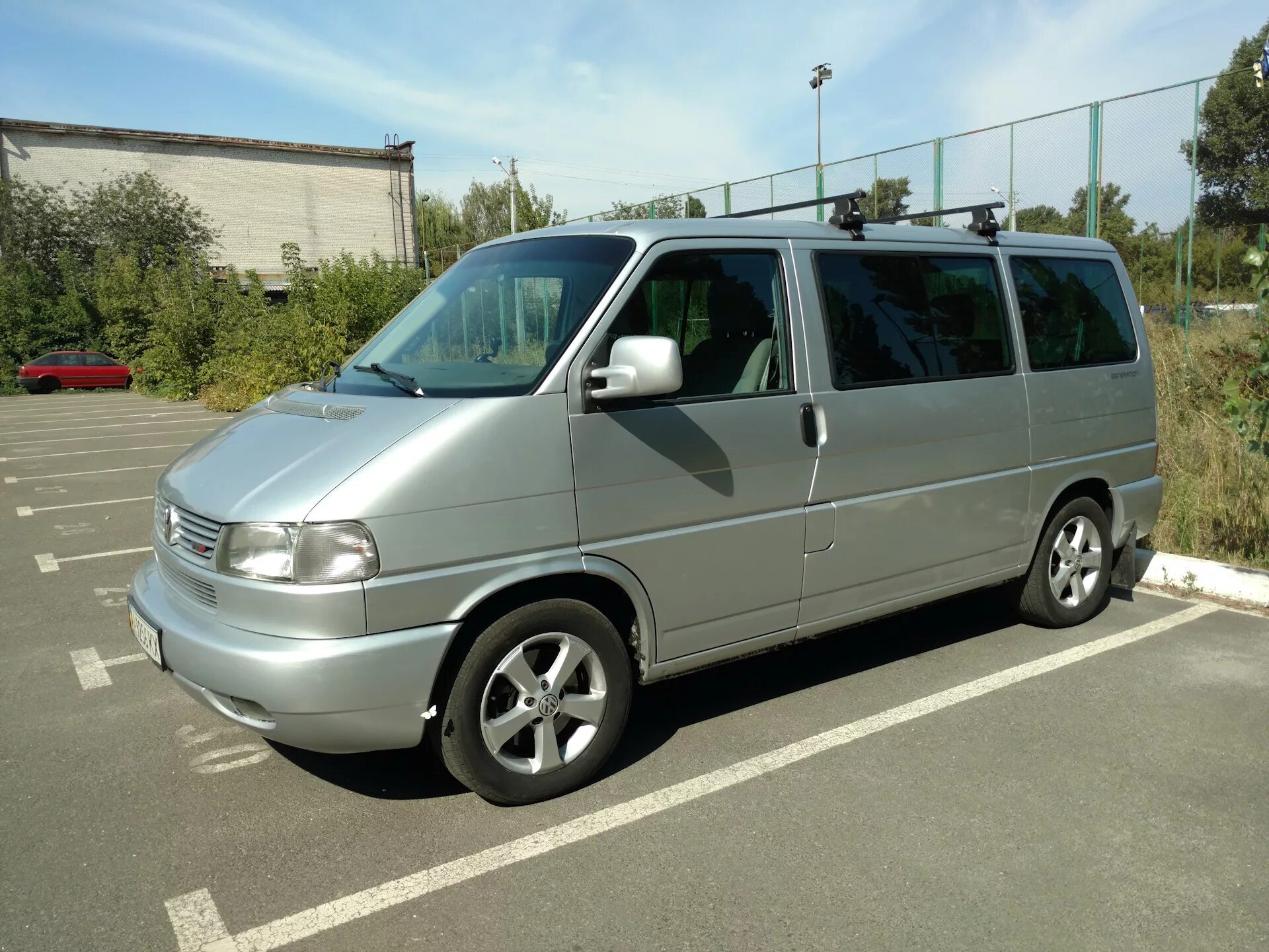 Мультивен т4 2003. Фольксваген т4 пассажирский. VW Multivan 2003. Мультивен t4 2003 узкоглазая.