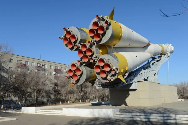 Испытания р 7. Первая межконтинентальная баллистическая ракета ссср р7. Ракета р7 королев. Испытания р 7. Испытания р 7.