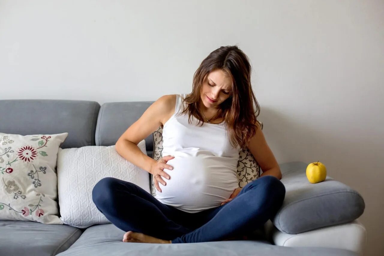 Беременные женщины. Сильно беременные женщины. Фотосессия перед родами. Схватки на 36 неделе