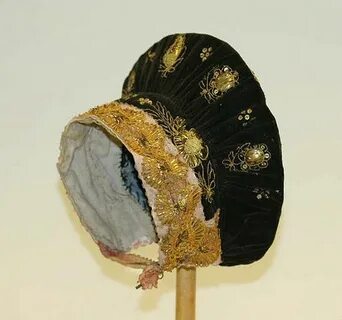 Какие женские уборы напоминают старинные