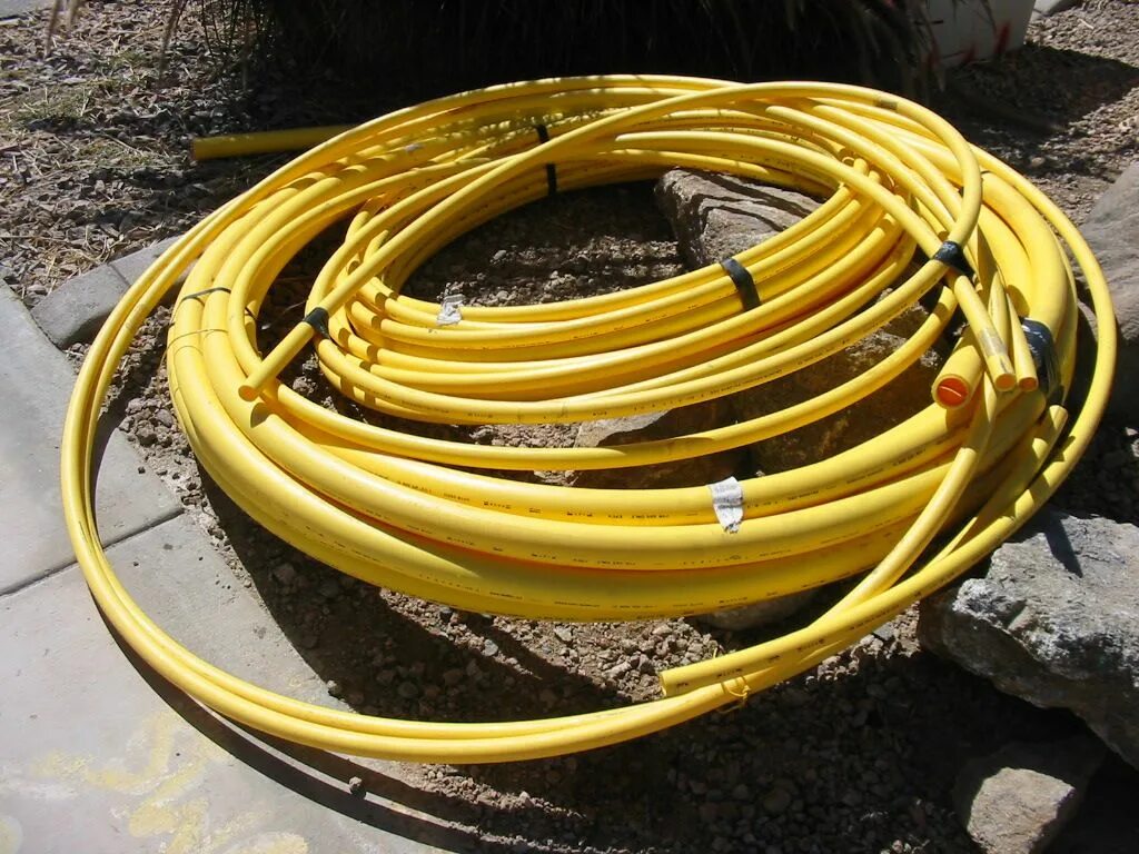 Газовый трубопровод. Труба полиэтиленовая д320 газовая. Отвод 90 315 мм вентиляция. Полиэтилен трубы для газа. Пнд труба для газа.