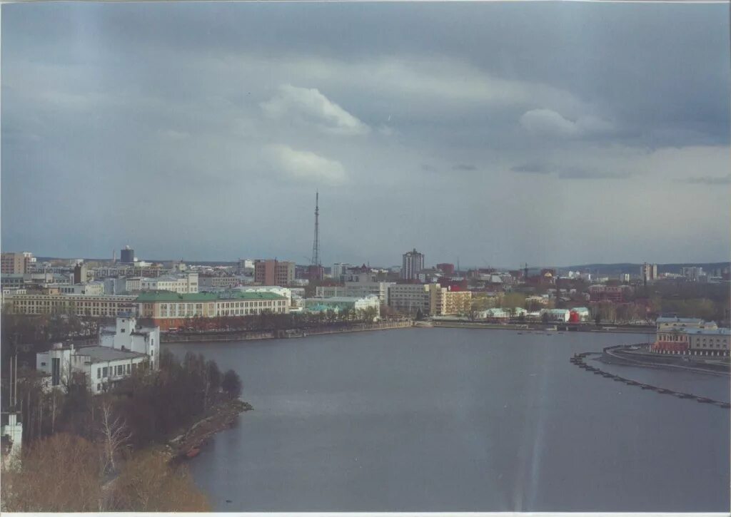 Фото 90 екатеринбург. Екатеринбург 2000е. екатеринбург 2000. екатеринбург 90. свердловск 90-е.