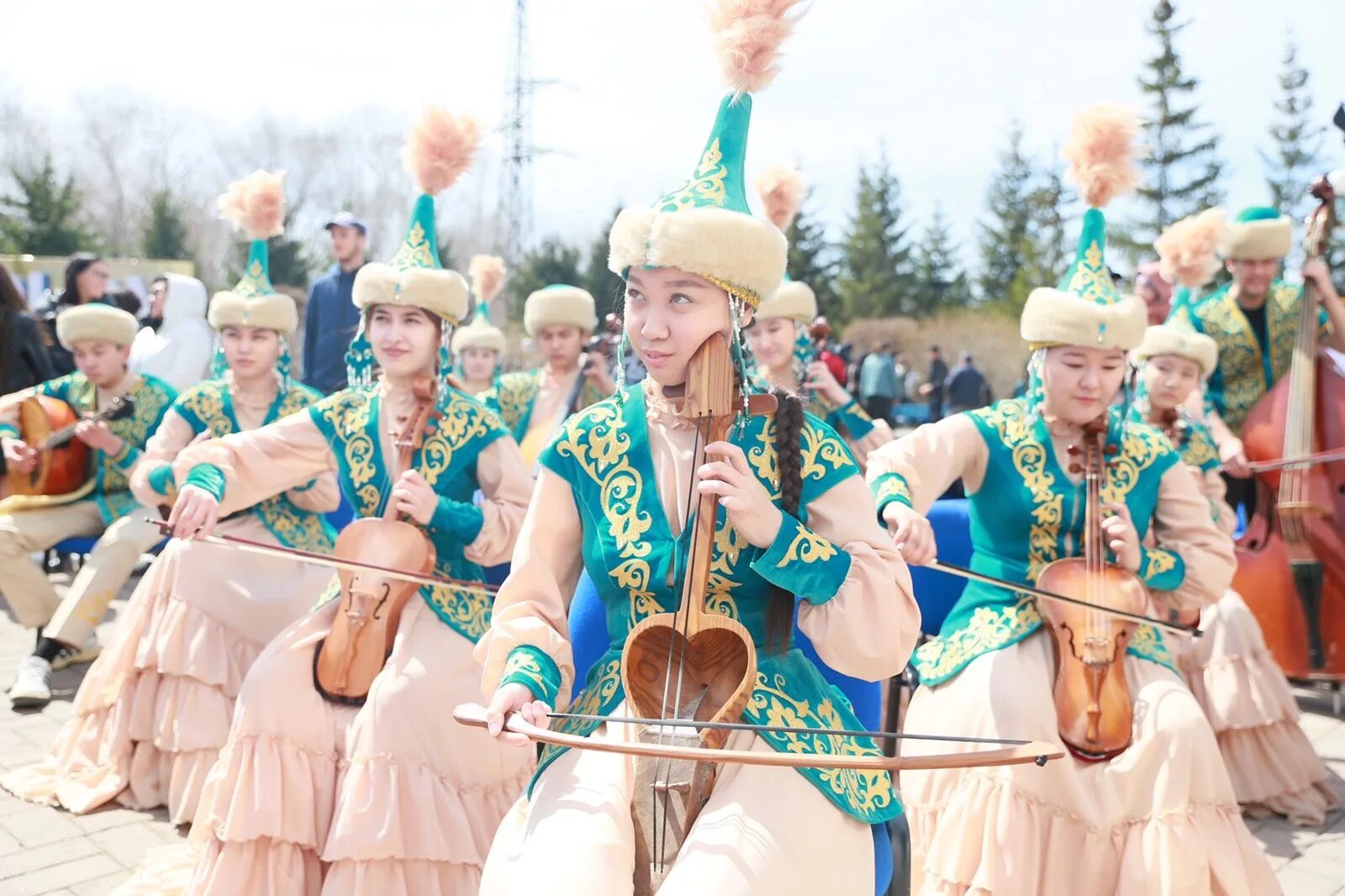 Празднование Наурыза. С праздником Наурыз. Празднование Наурыза в Казахстане. Праздник Наурыз фото.