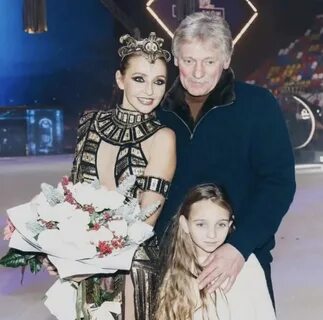Фигуристка жена пескова