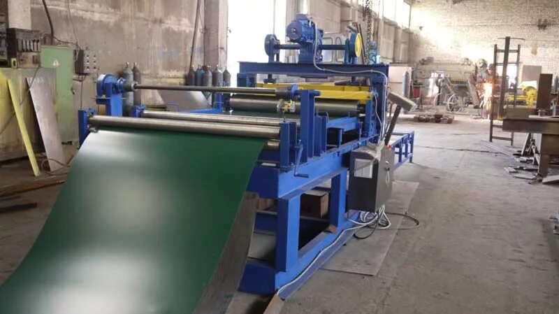 Как сделать обрезку в компасе. Станок для обрезки фанеры. Линия продольной резки рулонного металла дн 10. Линия обрезки фанеры. Линия обрезки.