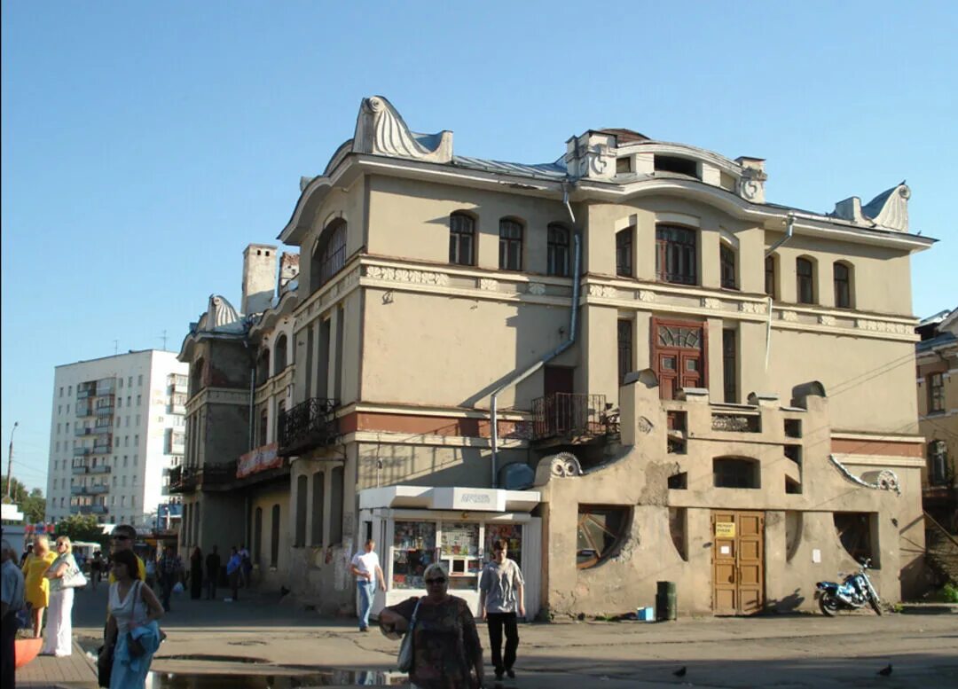 Снять помещение на ул. Коминтерна в Нижнем Новгороде, площадь 320 кв м, под поме