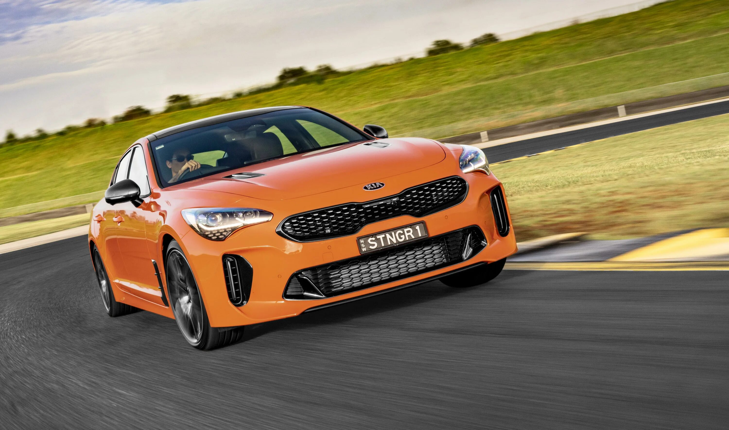 Киа Стингер 2022. Kia Stinger 2021. Kia Stinger New 2022. Kia Stinger gt 2022. Киа стингер 2022 характеристики