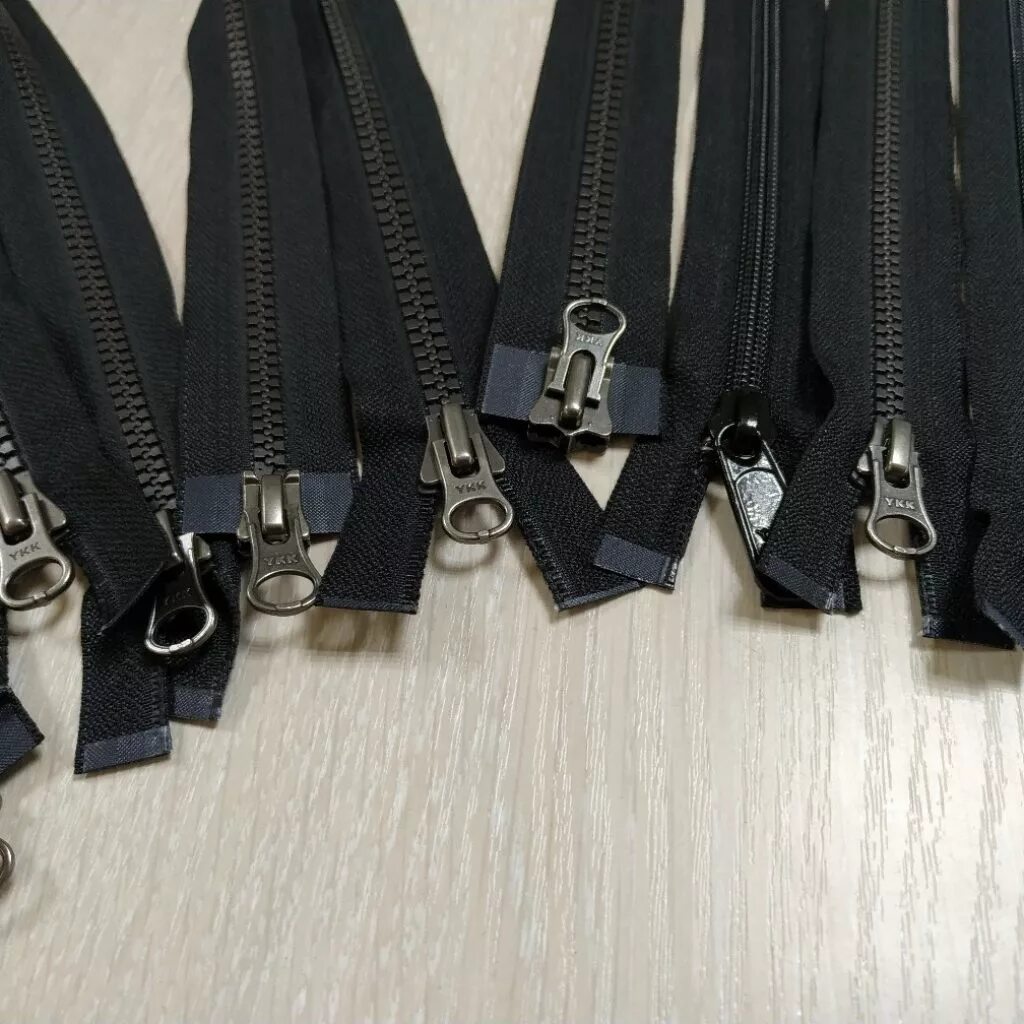 Молния ykk 8rcz. Ykk adidas. Бомбер c. Ykk 8sv1. Бомбер c p company.