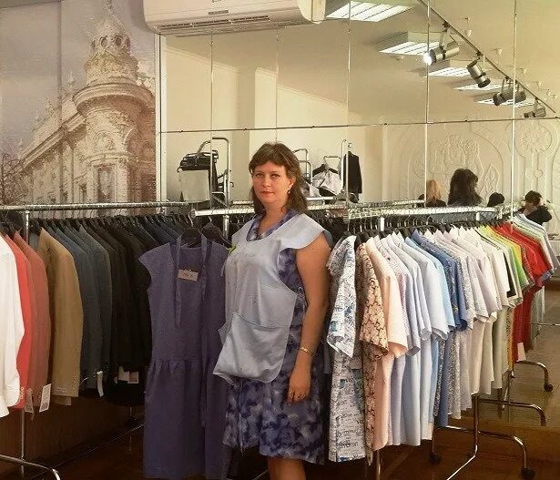Александрия одежда. Швейная фабрика александрия. зао александрия краснодар. фабрика александрия краснодар. швейный цех александрия краснодар.
