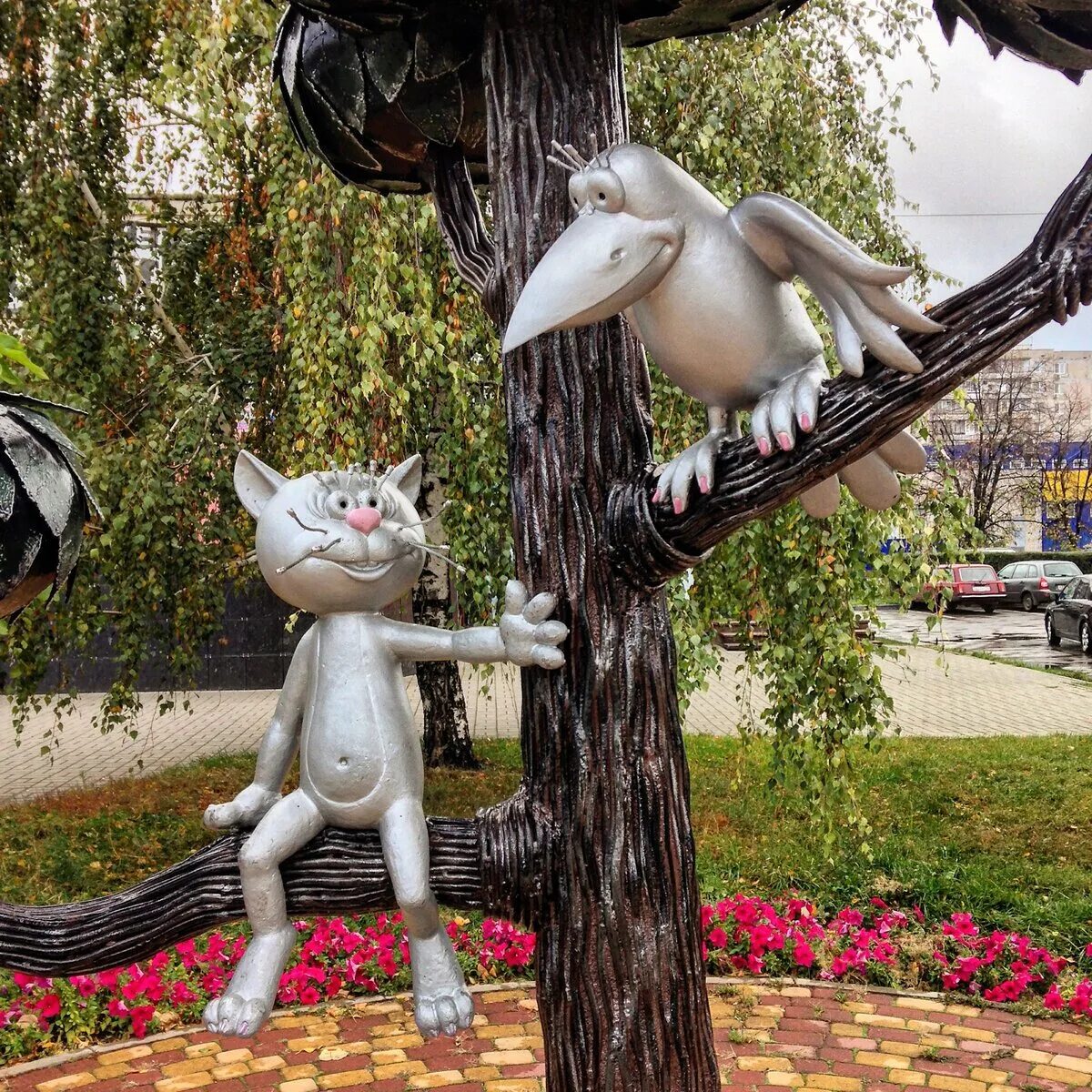 Памятник коту на лизюкова. Памятник коту на улице лизюкова в воронеже. Памятник коту на улице лизюкова в воронеже. Памятник котенку с улицы лизюкова в воронеже. Воронеж ул лизюкова памятник коту.