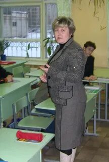 Учителей 33