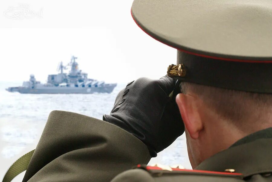 Море твоим матросом хочу. Море ты слышишь море твоим матросом. Море твоим матросом хочу. Море твоим матросом хочу. Ты слышишь море.